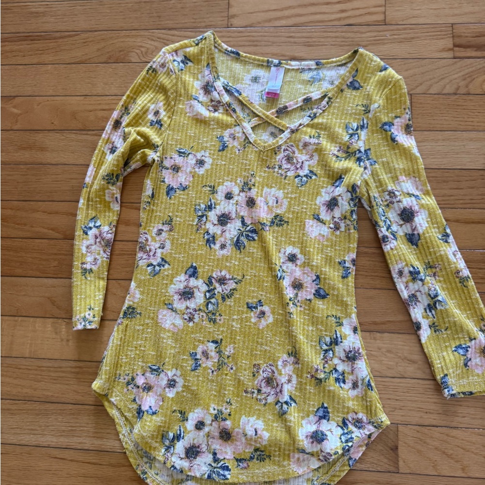 Floral Yellow Women's Top Size Small